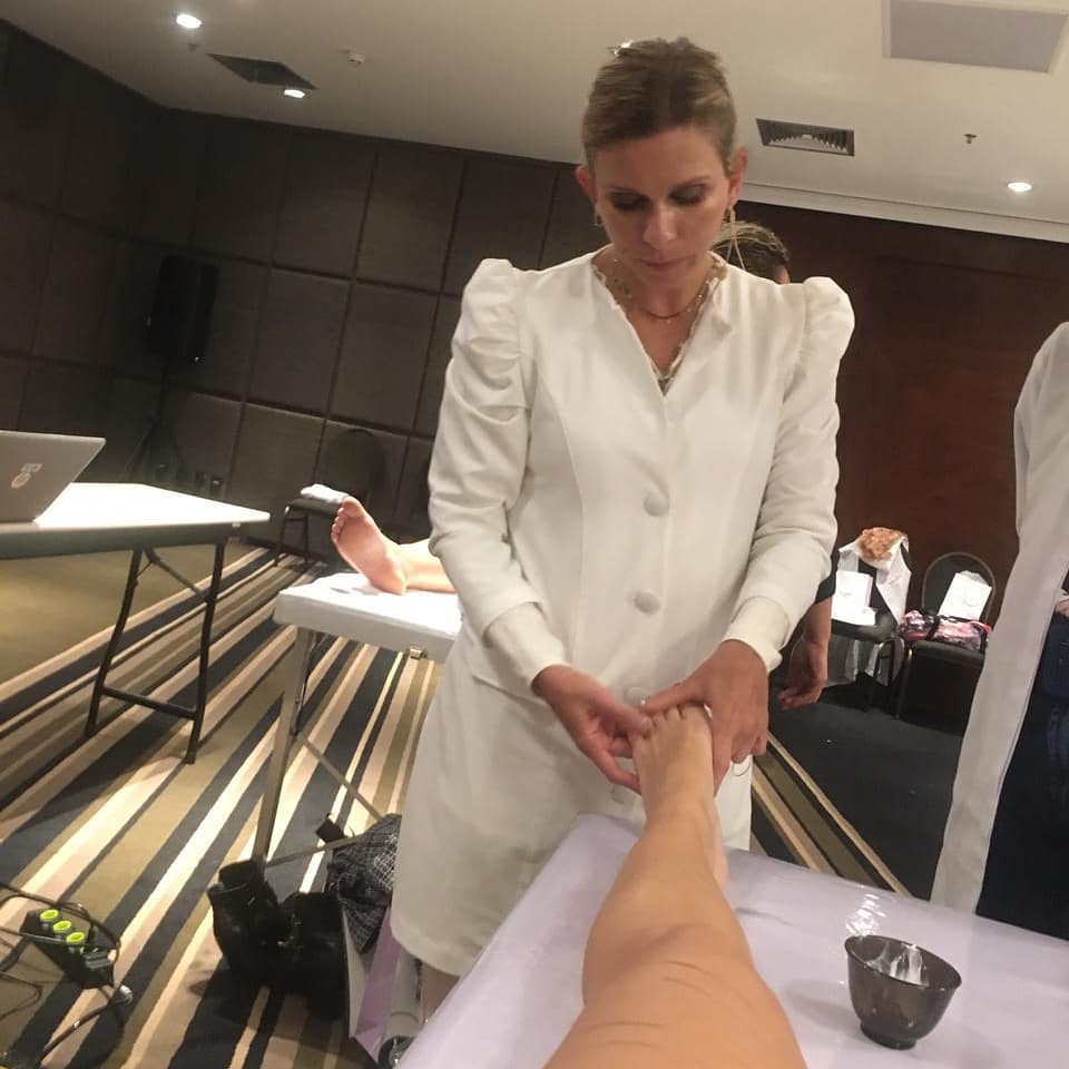 Massagem Modeladora em Santo André SP | Greicy França Estética